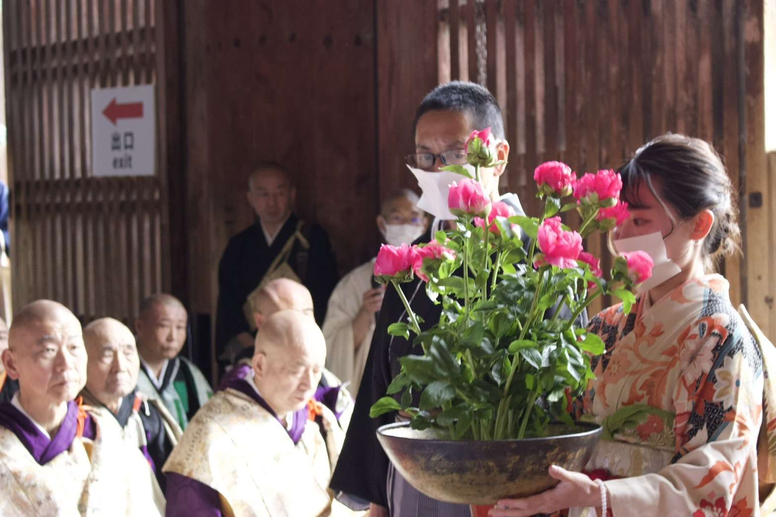 東大寺　聖武祭　献花